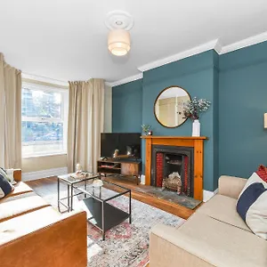 Haydn House Luxurious Retreat - 4 Bedroom, 10 Guest Max, Perfect Away From Nottingham