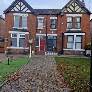 Budget - 9 East Grange Drive Guest house