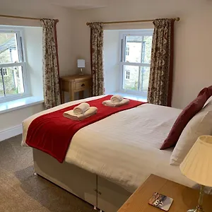 Fox And Hounds Inn